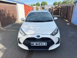 Toyota Yaris 2020 Pearl White