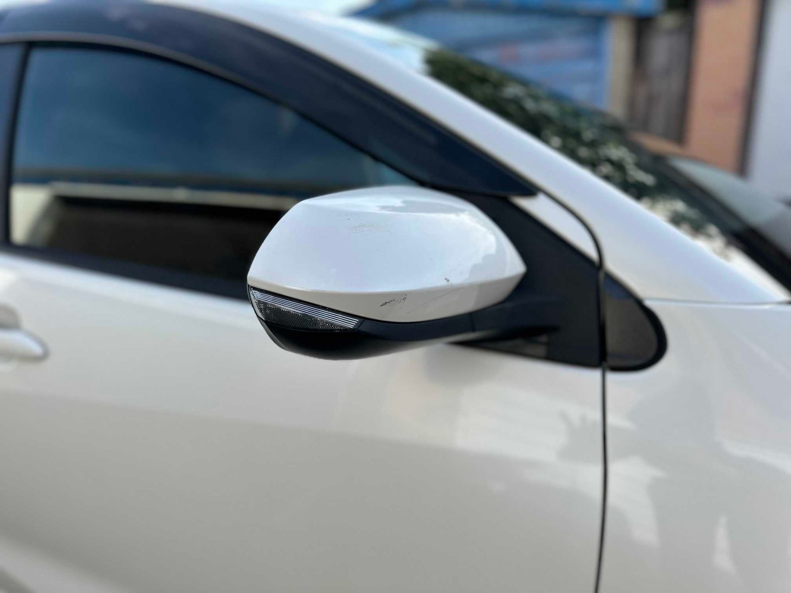 
Toyota Yaris 2020 Pearl White full									