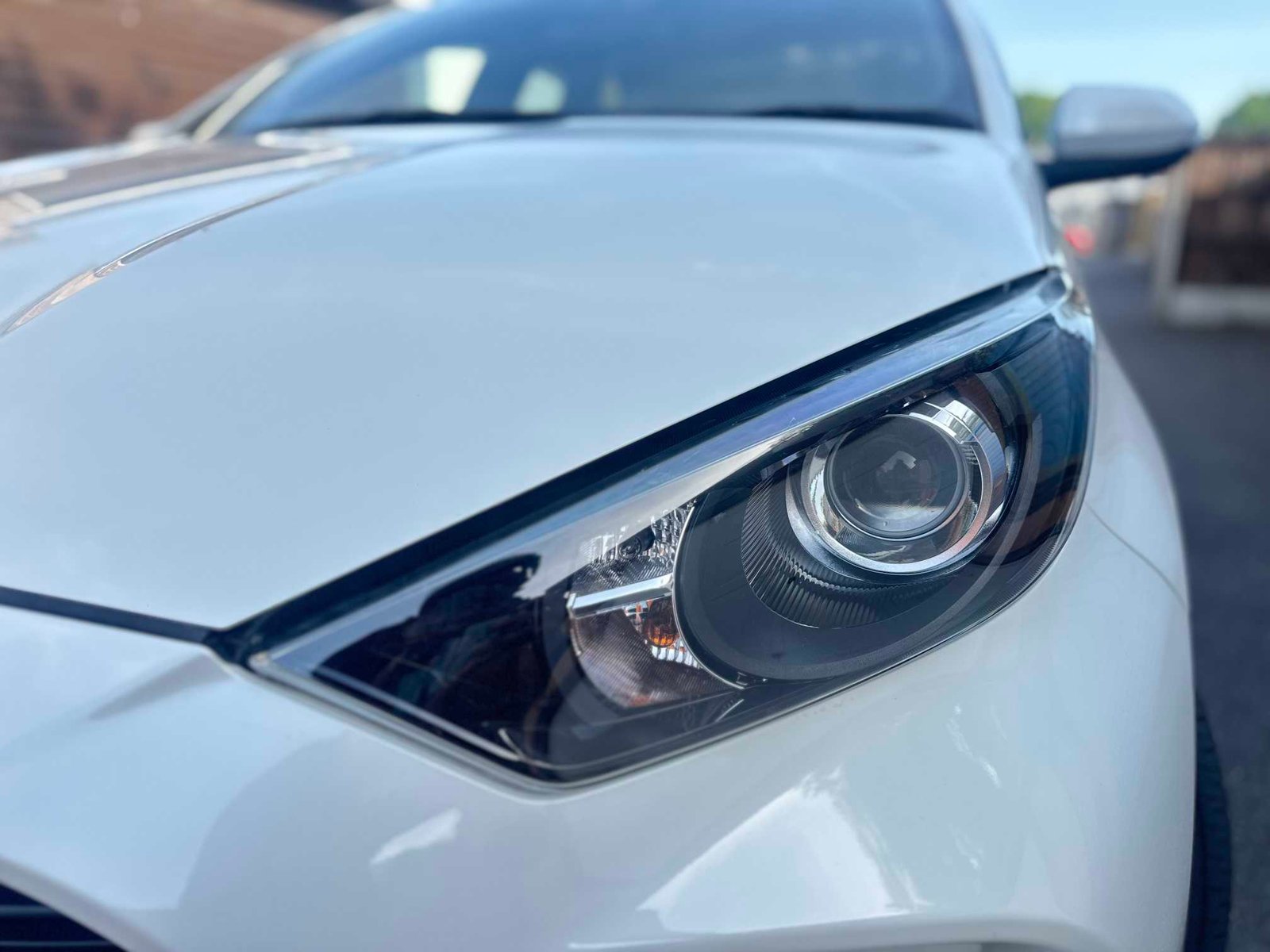 
Toyota Yaris 2020 Pearl White full									