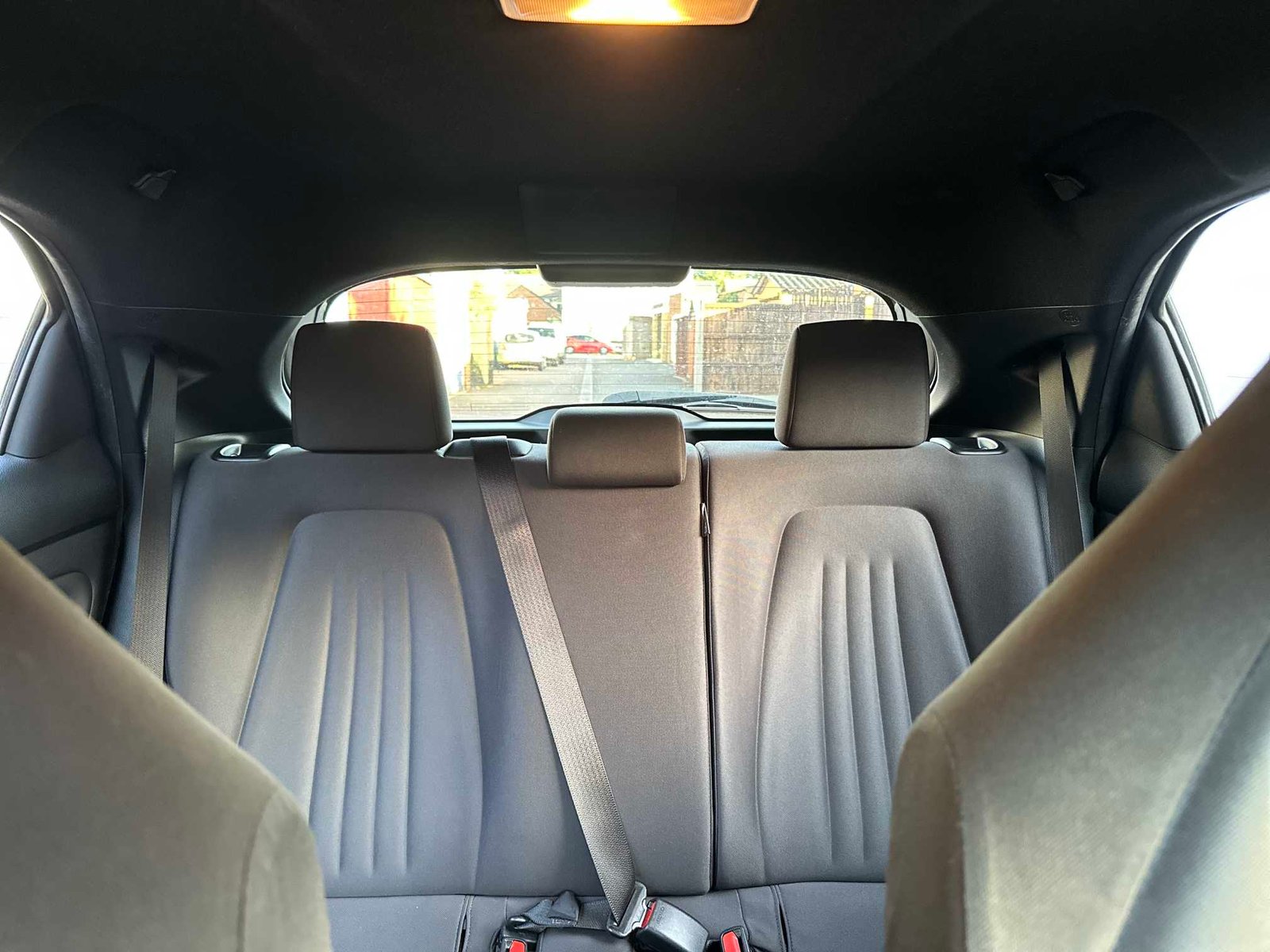 
Toyota Yaris 2021 Grey full									