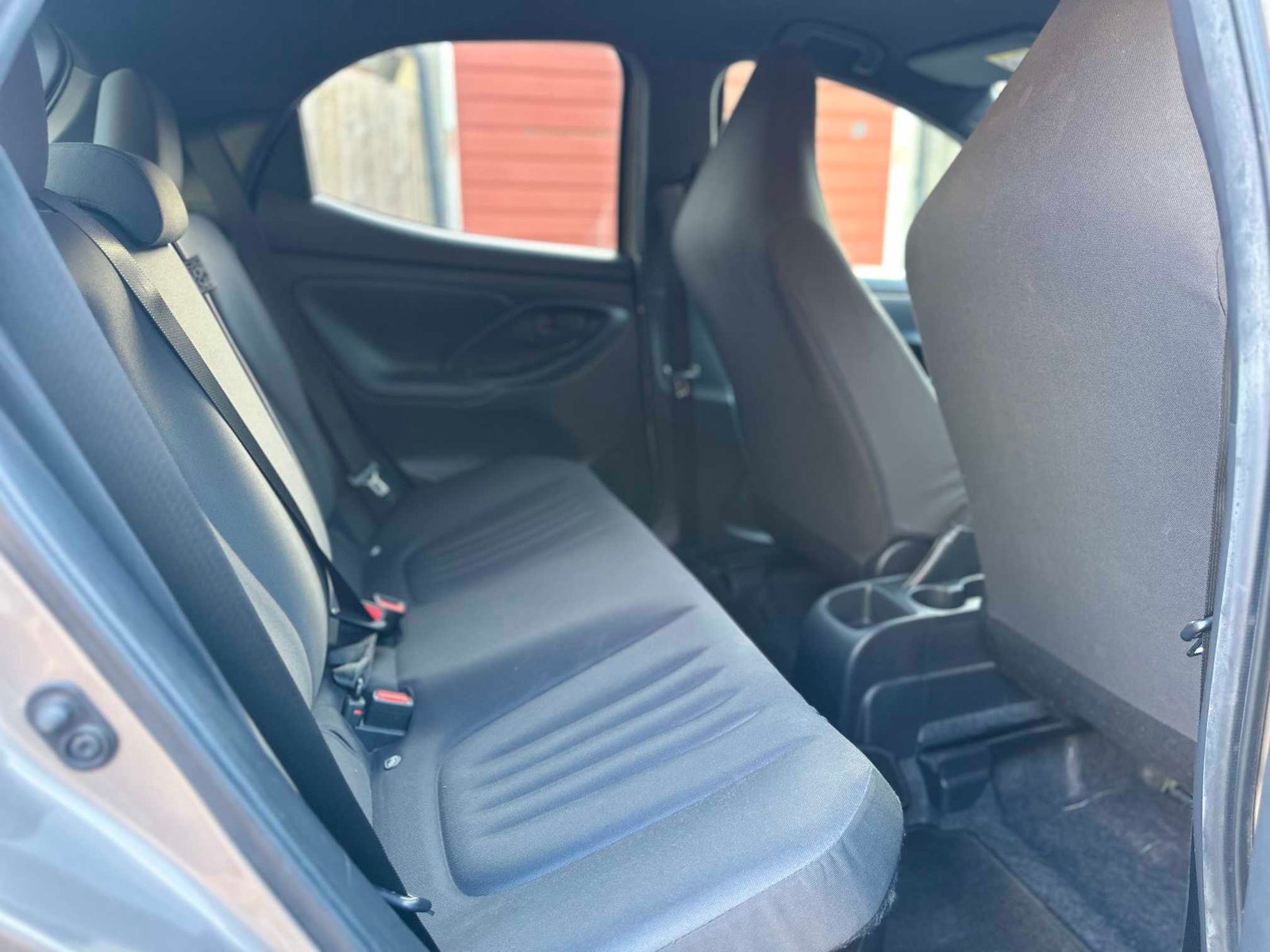 
Toyota Yaris 2021 Grey full									