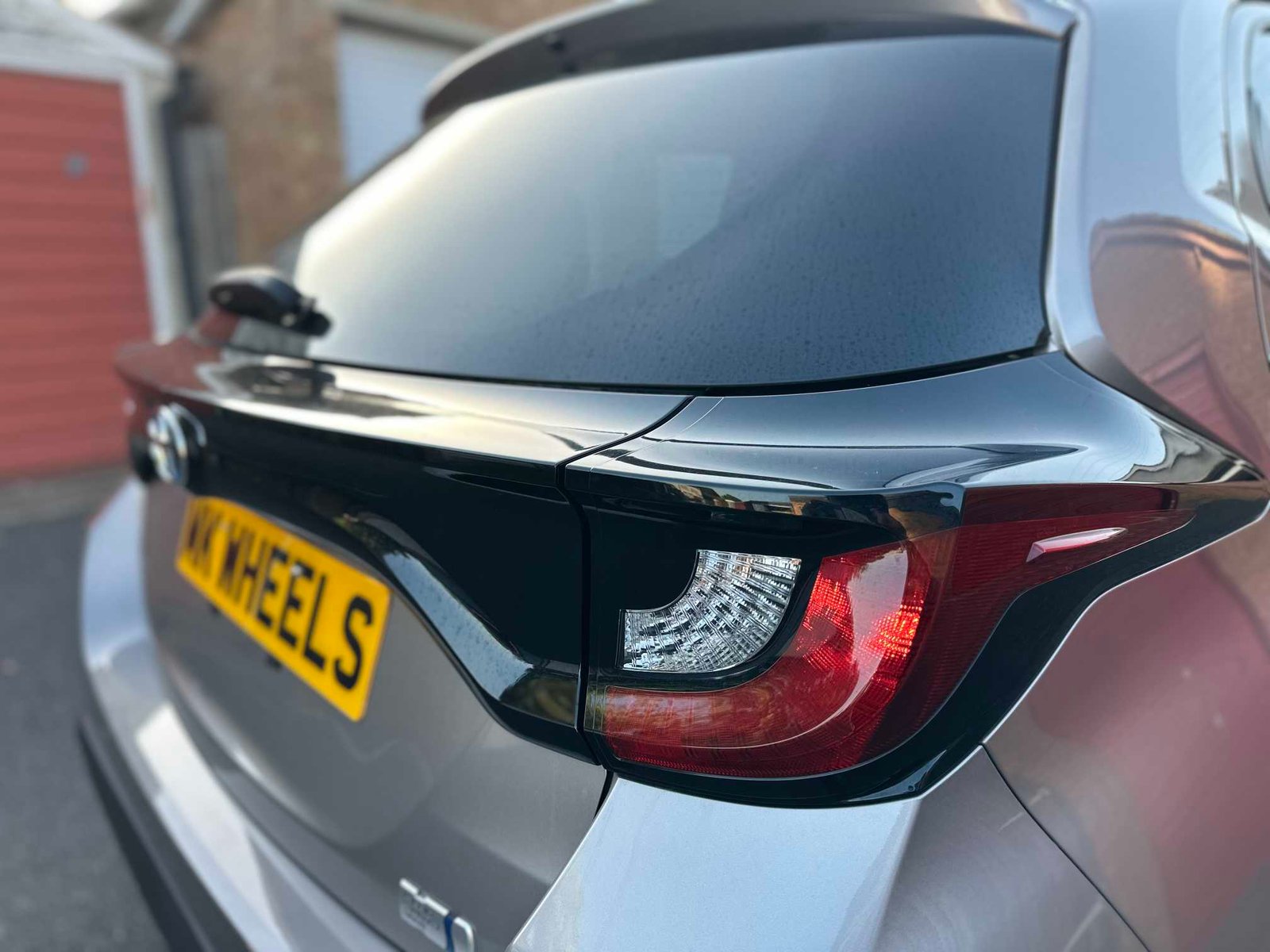 
Toyota Yaris 2021 Grey full									
