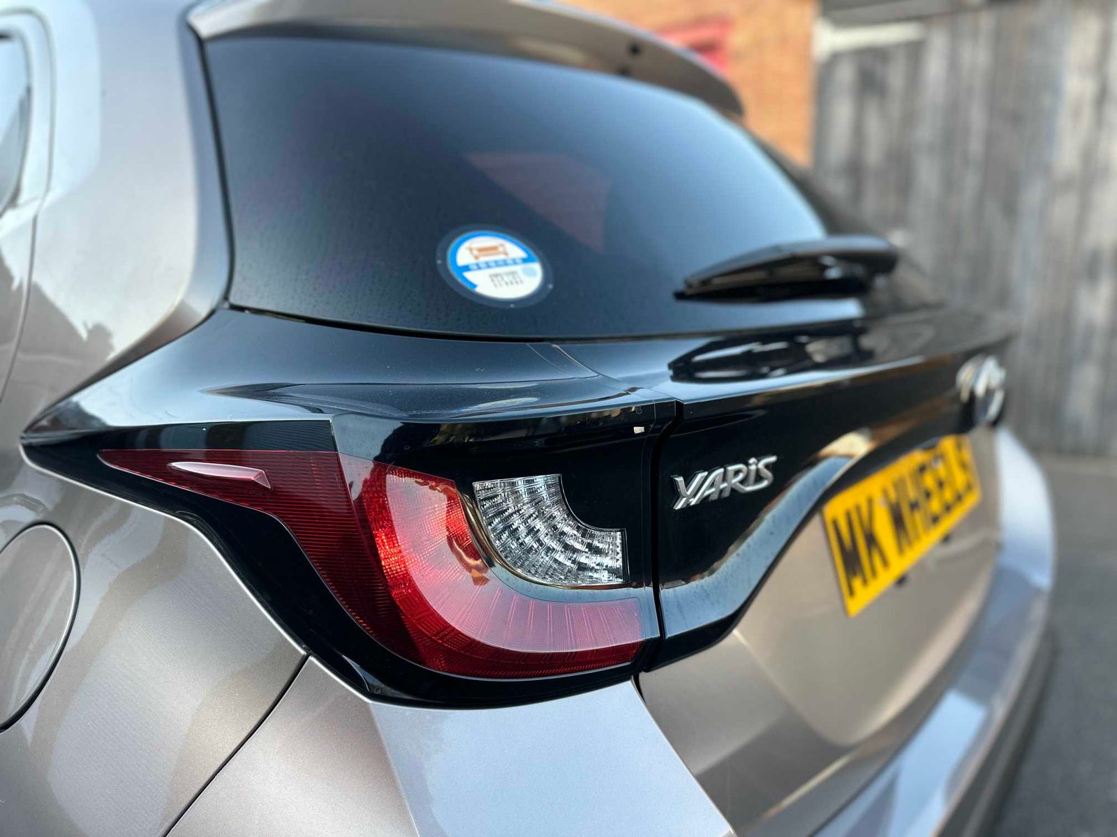 
Toyota Yaris 2021 Grey full									