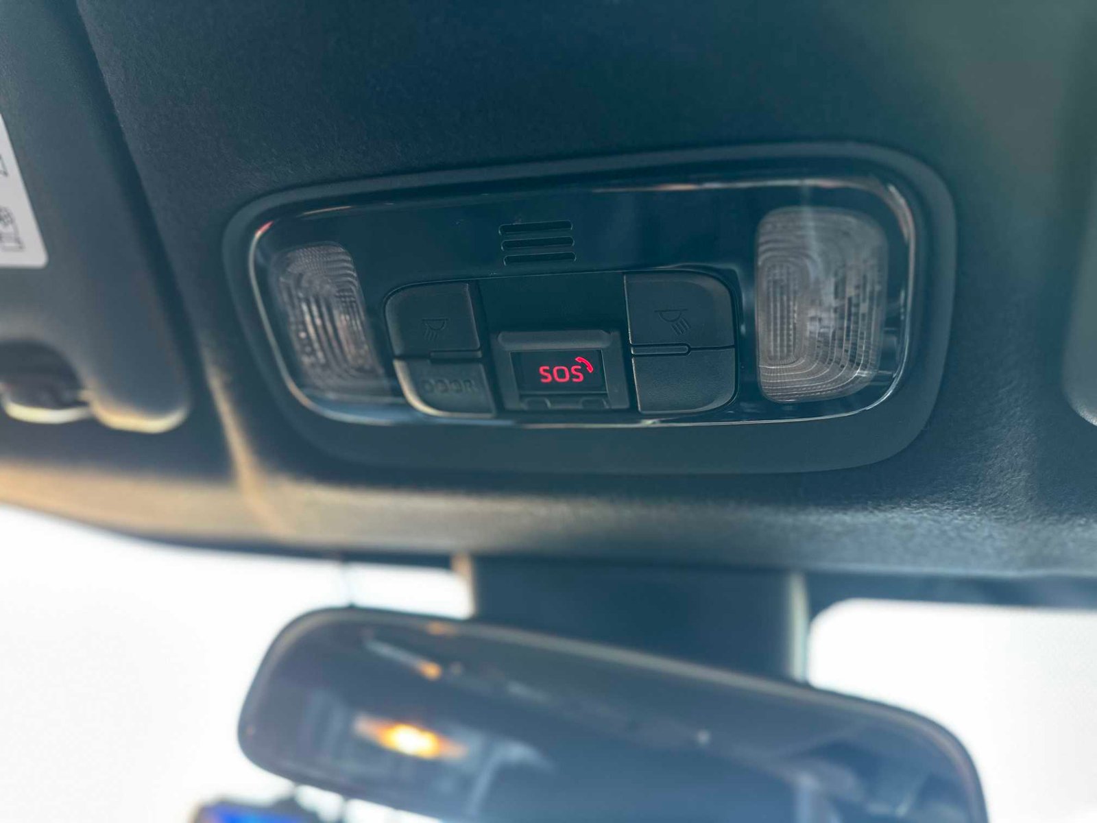 
Toyota Yaris 2020 Red full									