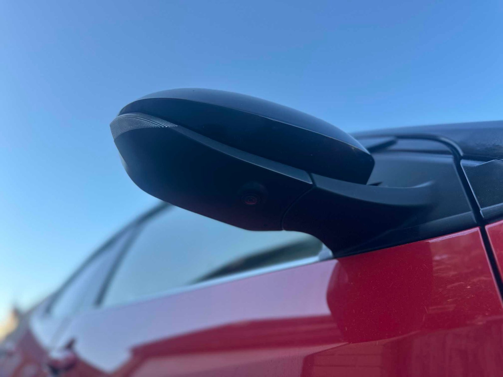 
Toyota Yaris 2020 Red full									