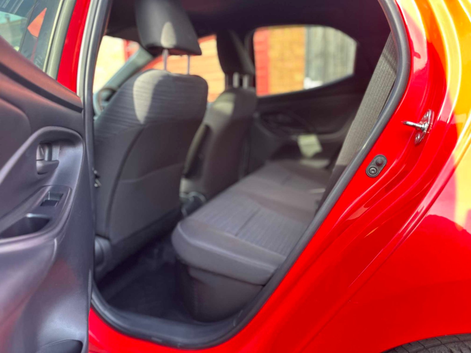
Toyota Yaris 2020 Red full									