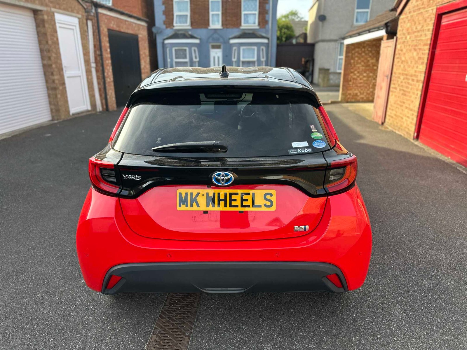 
Toyota Yaris 2020 Red full									