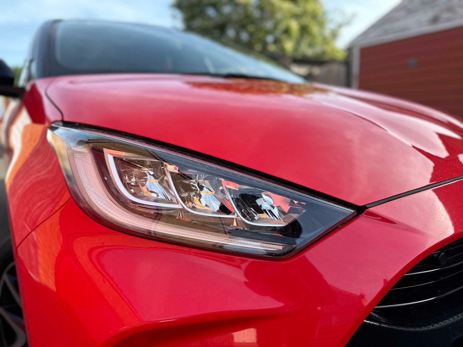 
Toyota Yaris 2020 Red full									