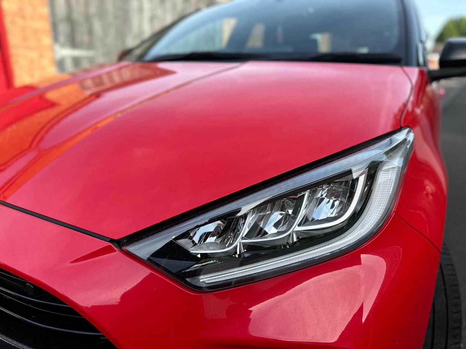 
Toyota Yaris 2020 Red full									