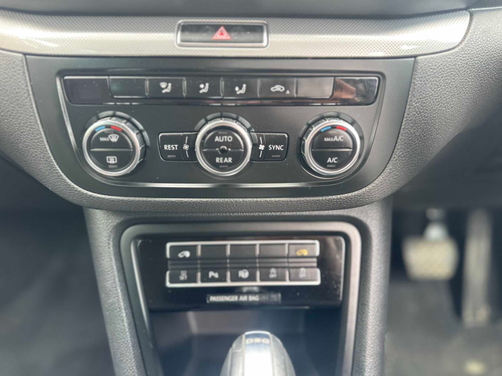 
Volkswagen Sharan 2013 Black full									