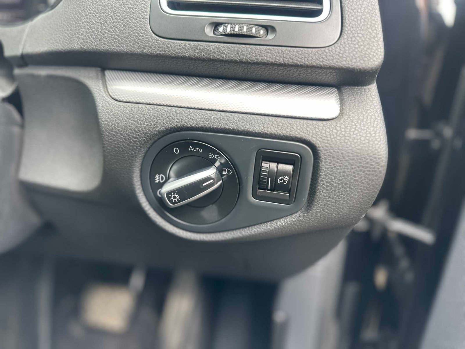 
Volkswagen Sharan 2013 Black full									