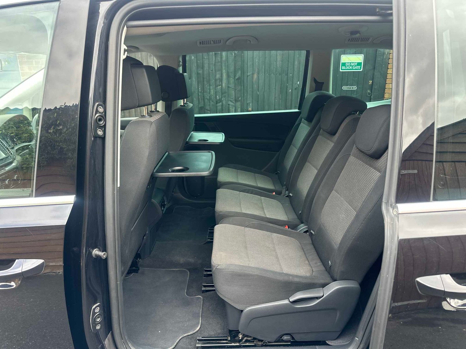 
Volkswagen Sharan 2013 Black full									