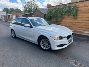 BMW 320i 2013 Pearl White