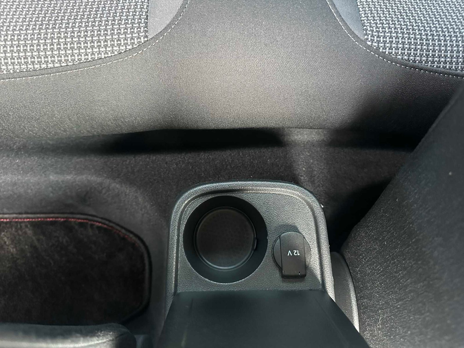 
Volkswagen Beetle 2013 Black full									
