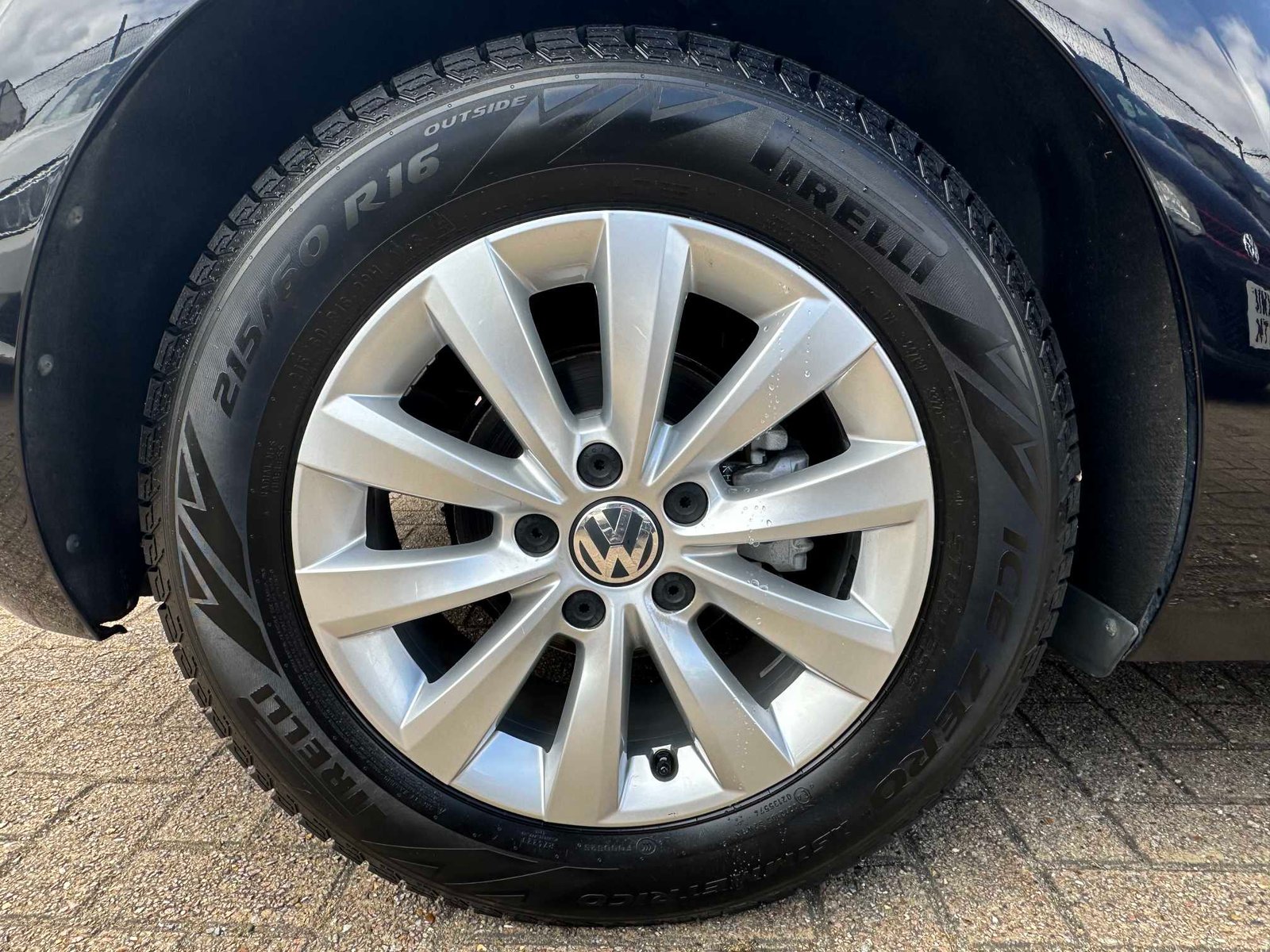 
Volkswagen Beetle 2013 Black full									