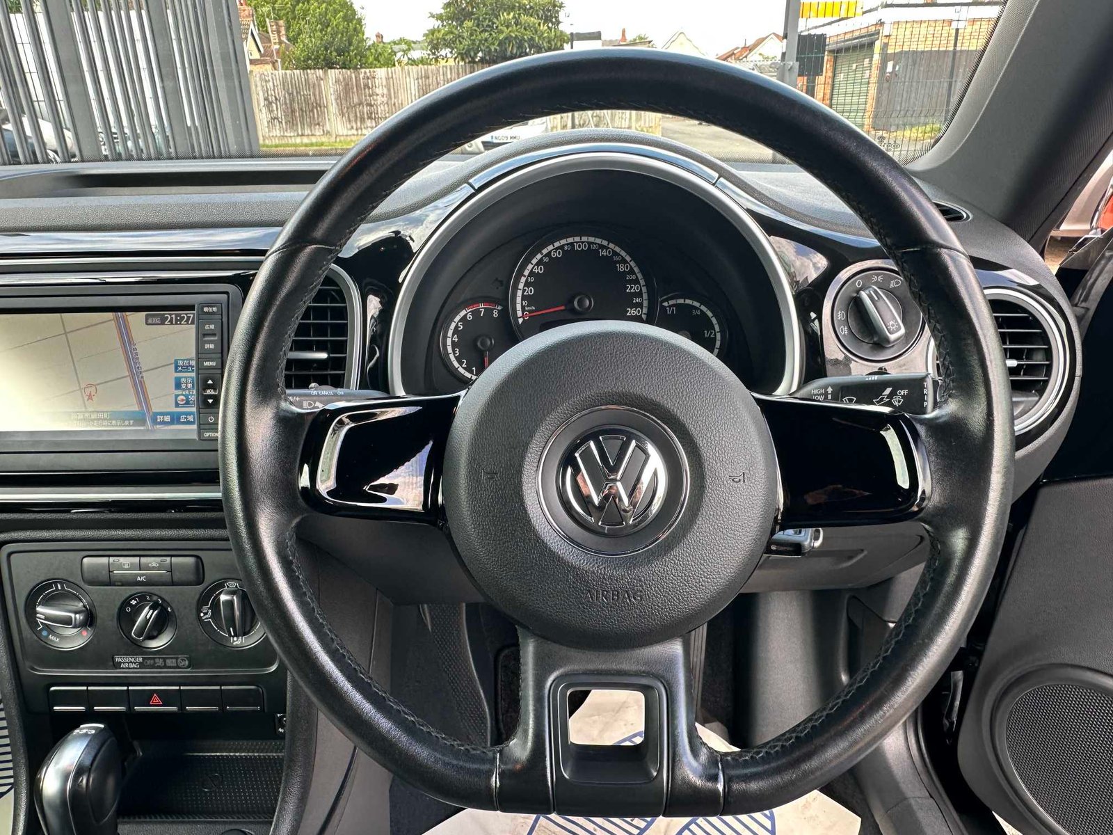
Volkswagen Beetle 2013 Black full									