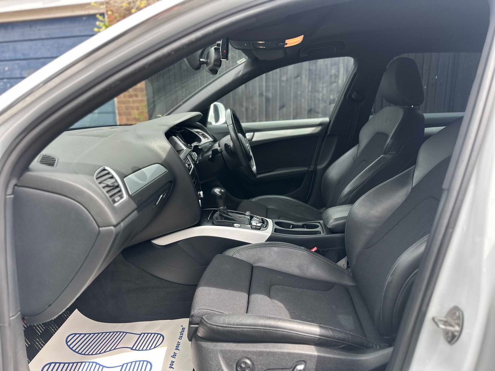 
Audi A4 Avante 2013 White full									