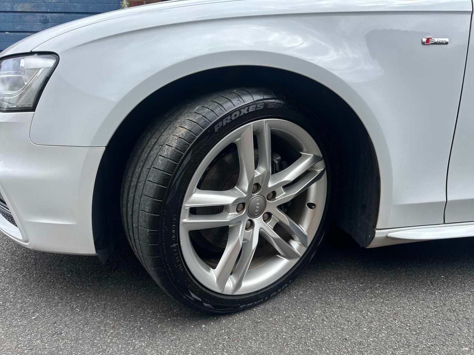 
Audi A4 Avante 2013 White full									