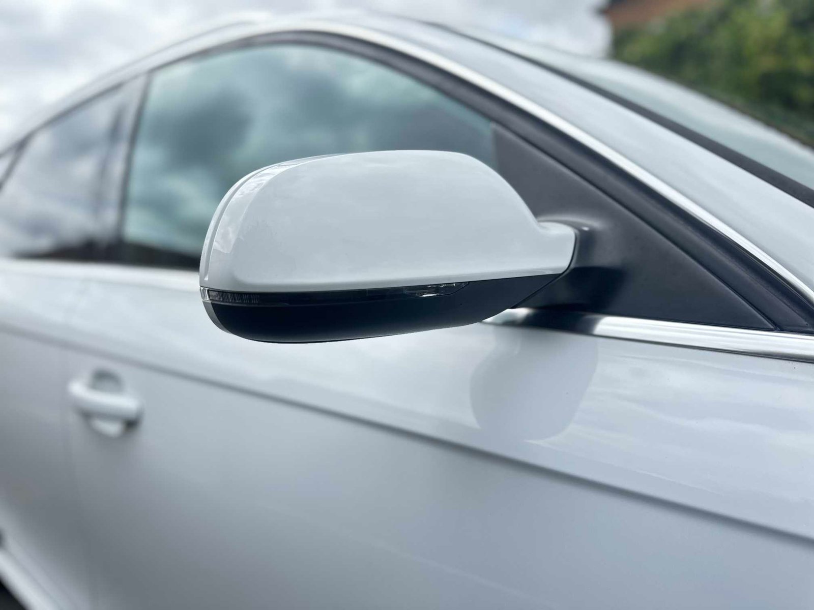 
Audi A4 Avante 2013 White full									