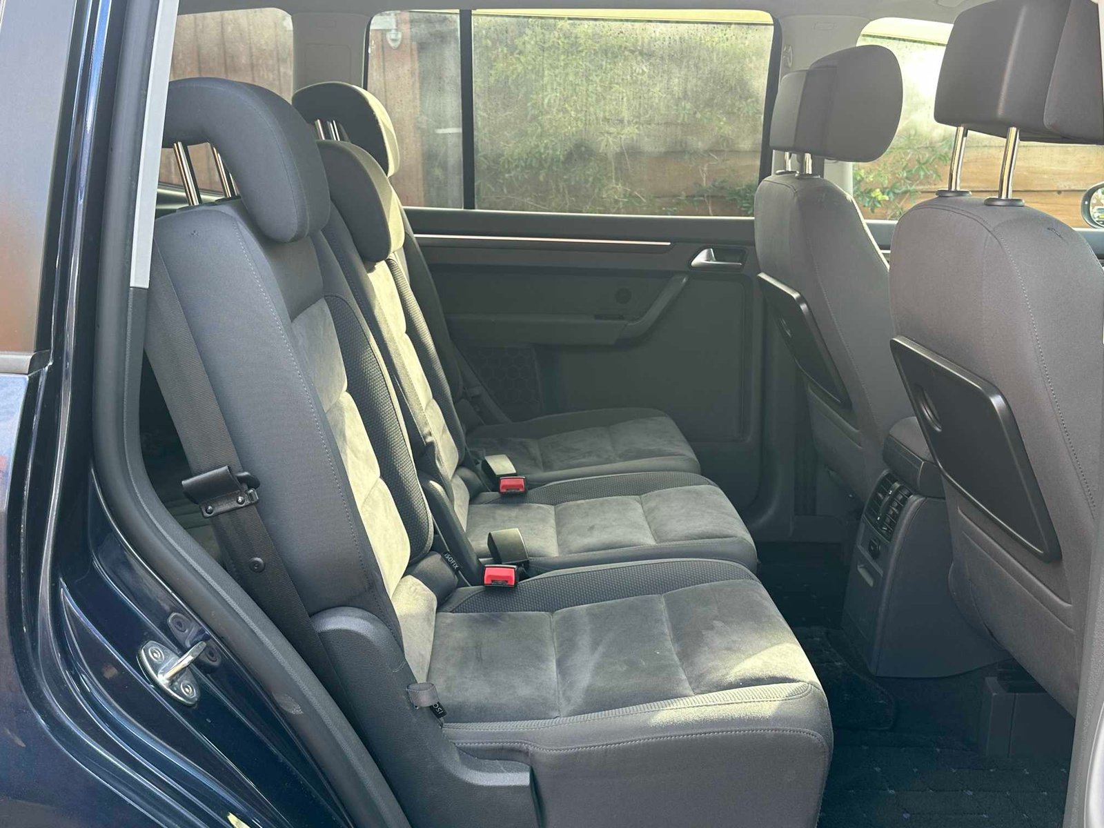 
Volkswagen Touran 2013 Blue full									