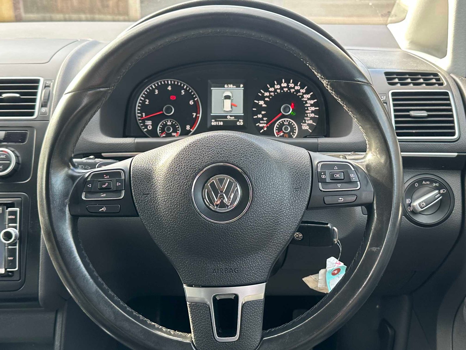 
Volkswagen Touran 2013 Blue full									