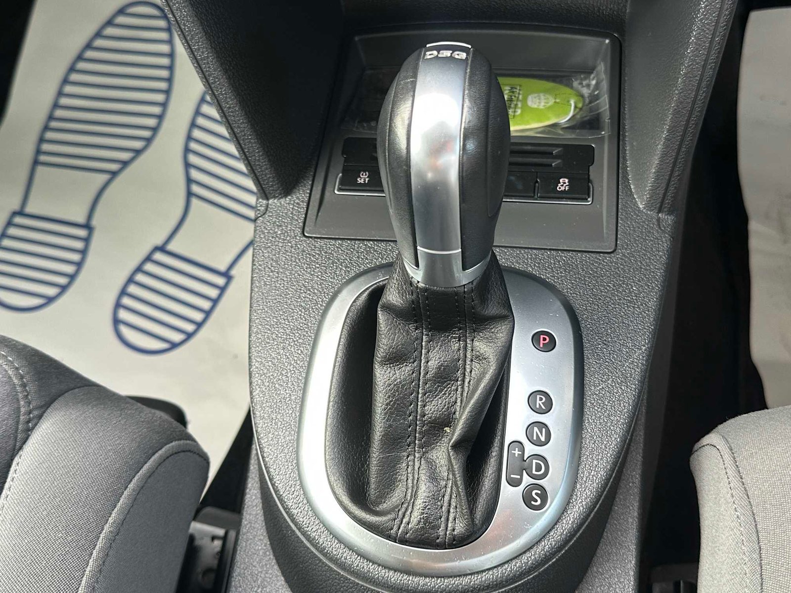 
Volkswagen Touran 2013 Blue full									