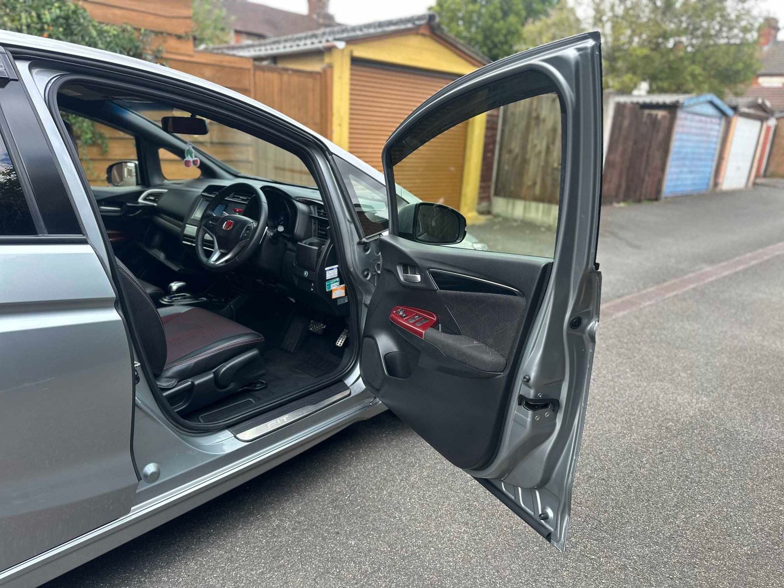 
Honda Fit S Package 2014 Grey full									