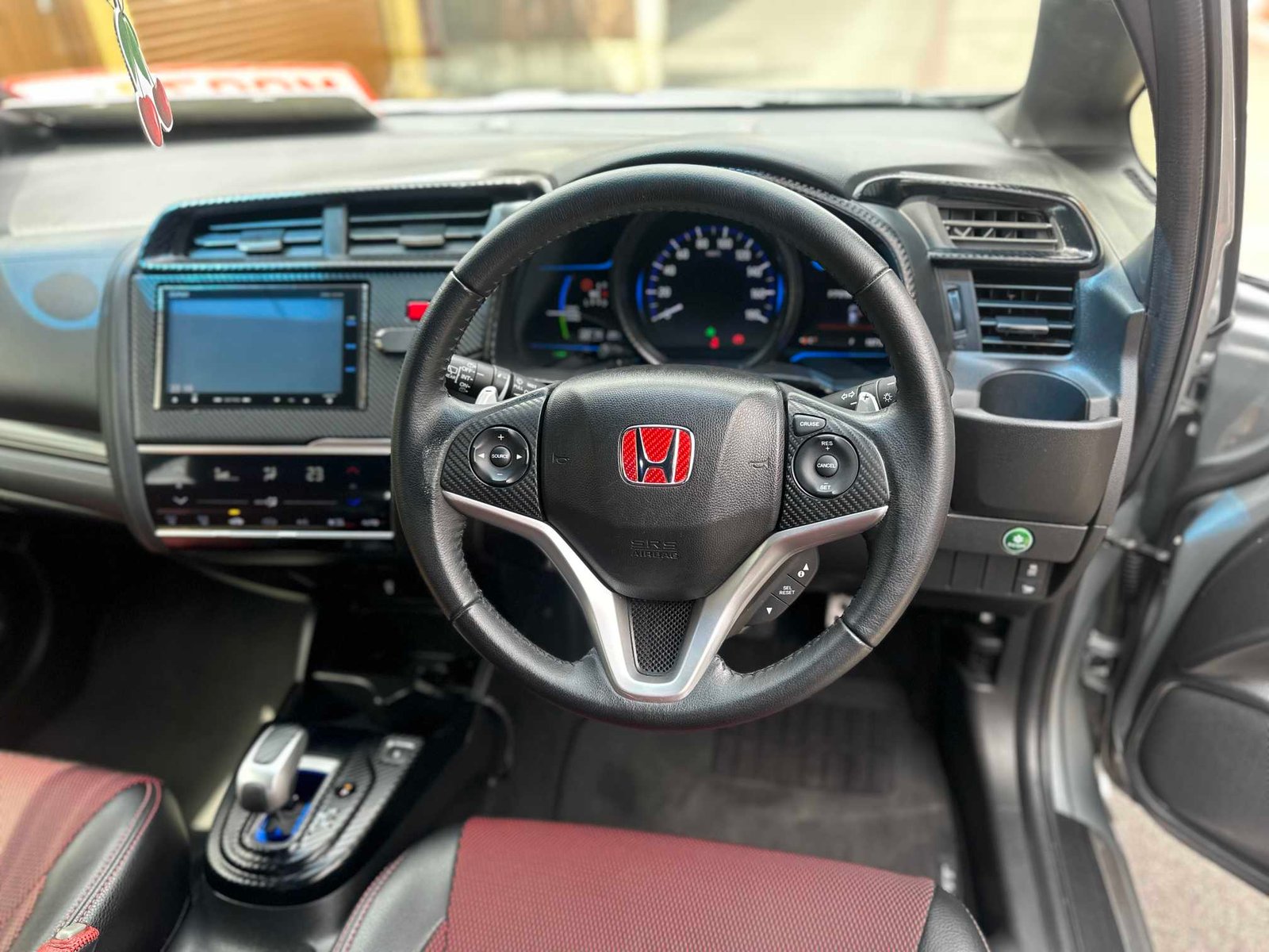
Honda Fit S Package 2014 Grey full									