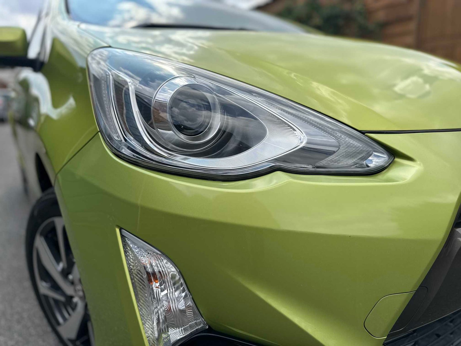 
TOYOTA AQUA X – Urban Package 2015 full									