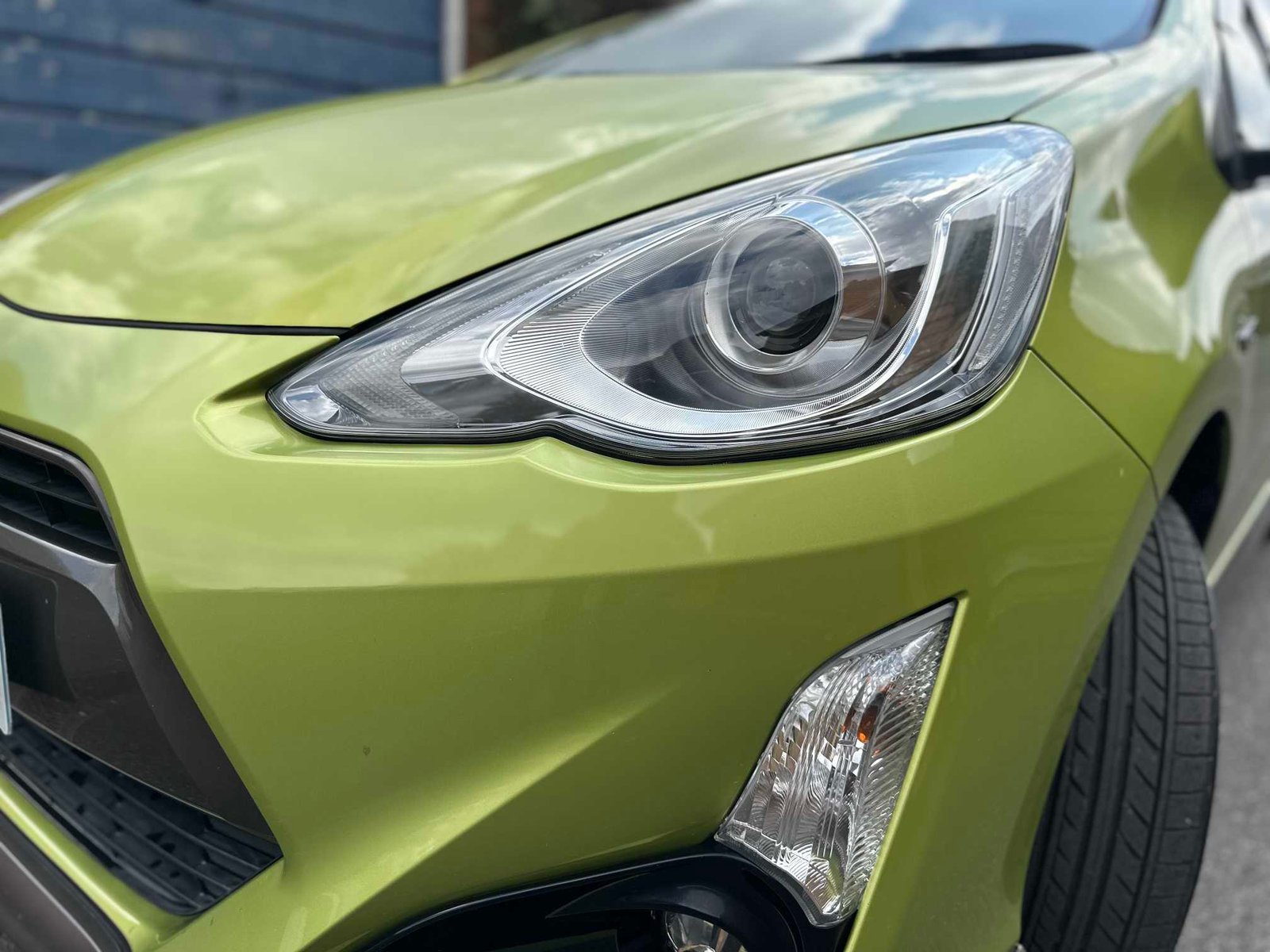 
TOYOTA AQUA X – Urban Package 2015 full									