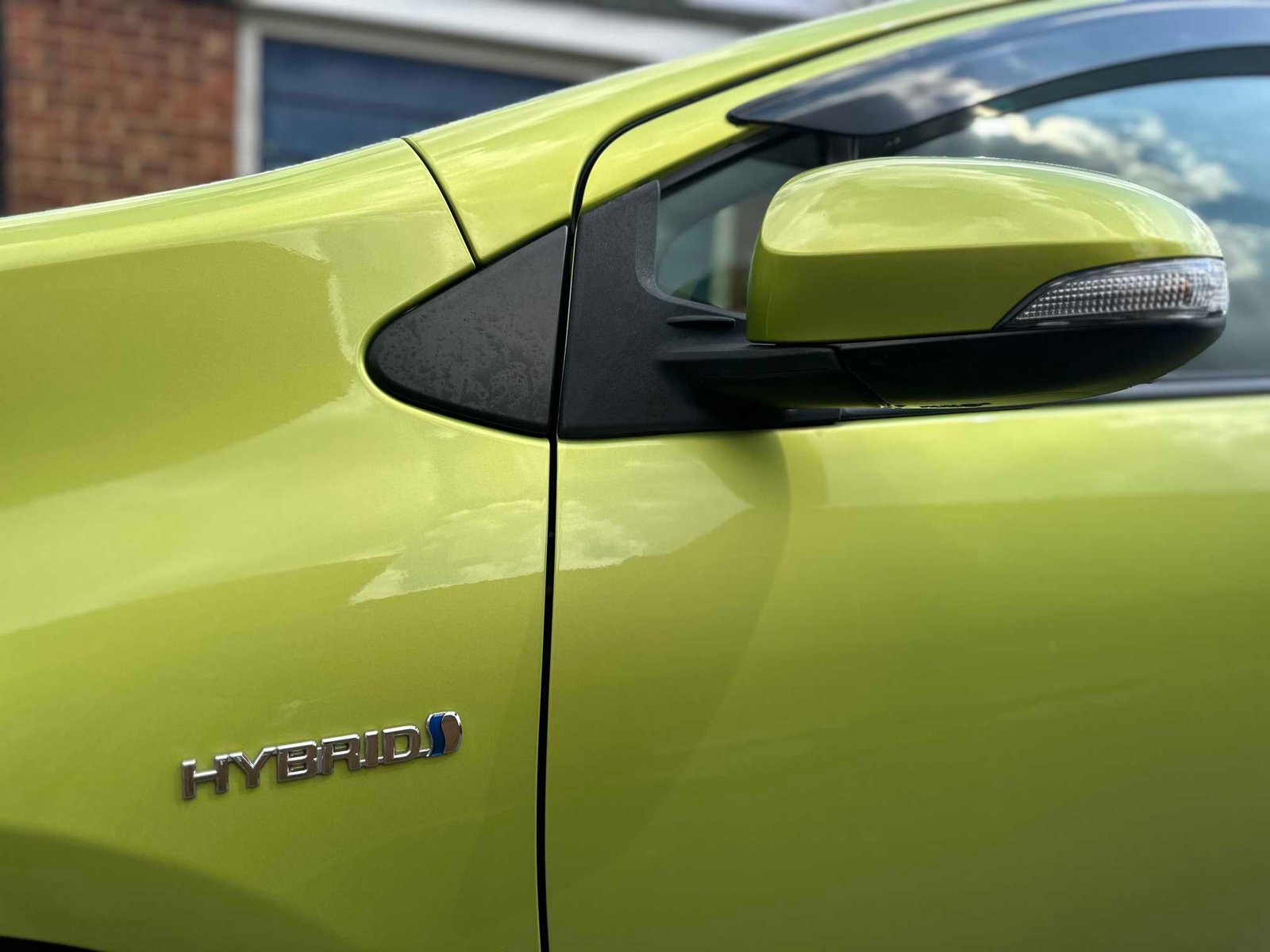 
TOYOTA AQUA X – Urban Package 2015 full									