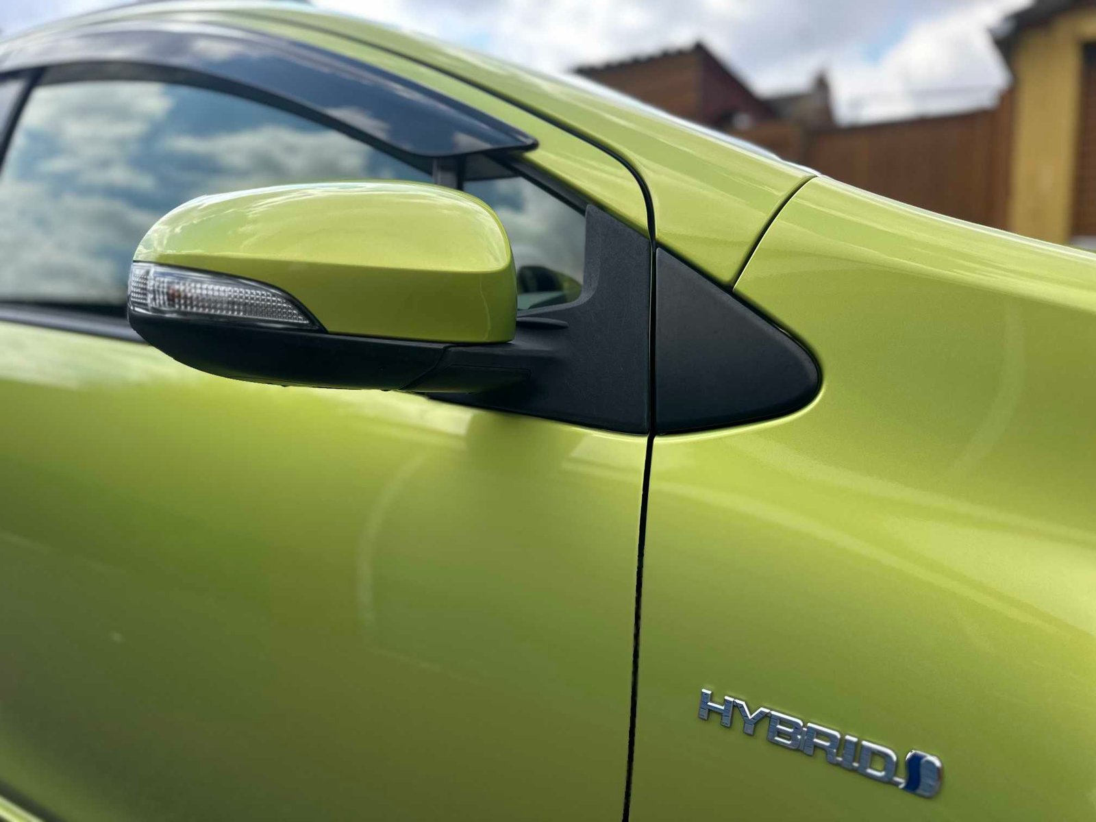 
TOYOTA AQUA X – Urban Package 2015 full									