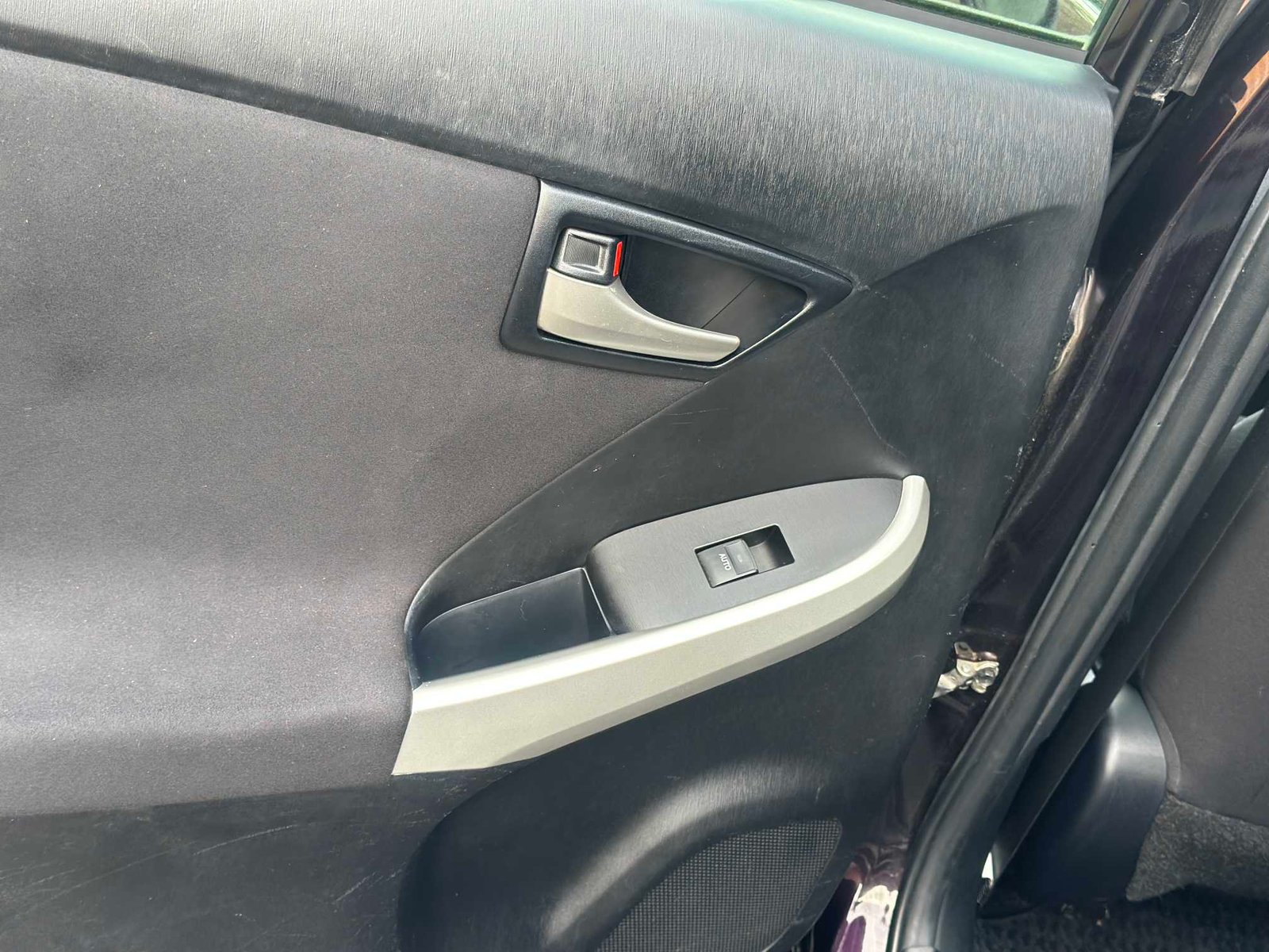 
Toyota Prius 2015 full									