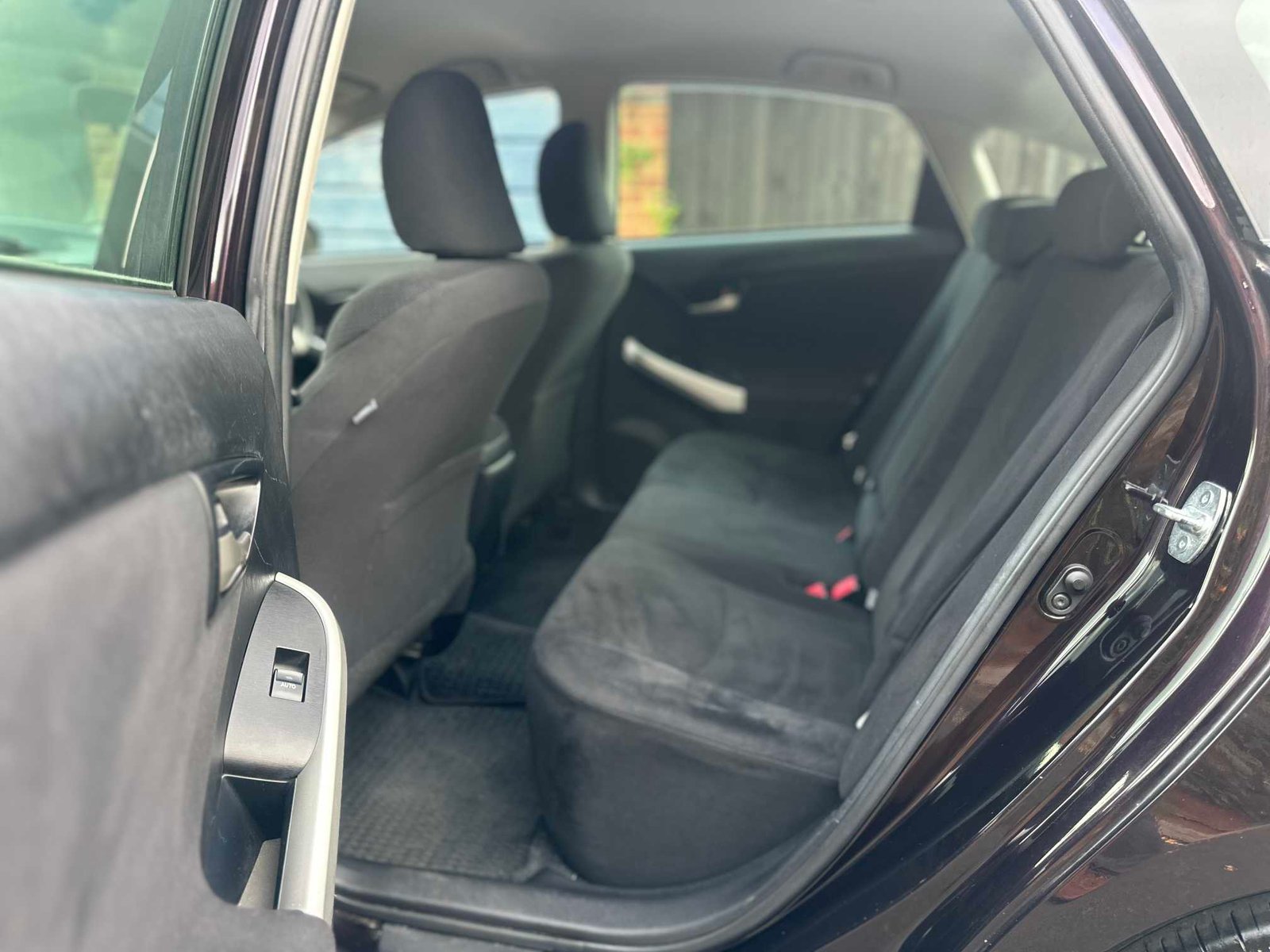 
Toyota Prius 2015 full									
