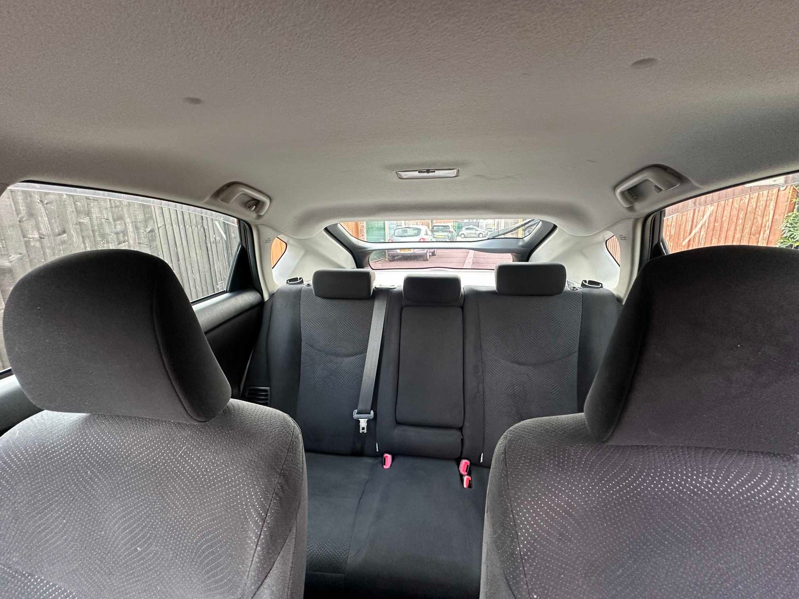 
Toyota Prius 2015 full									