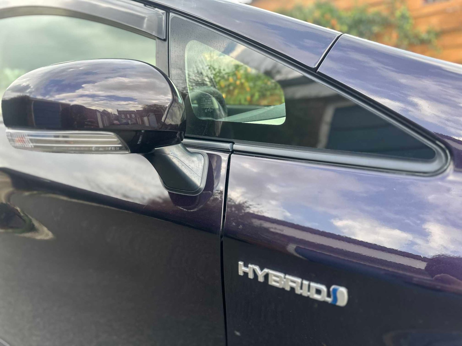 
Toyota Prius 2015 full									
