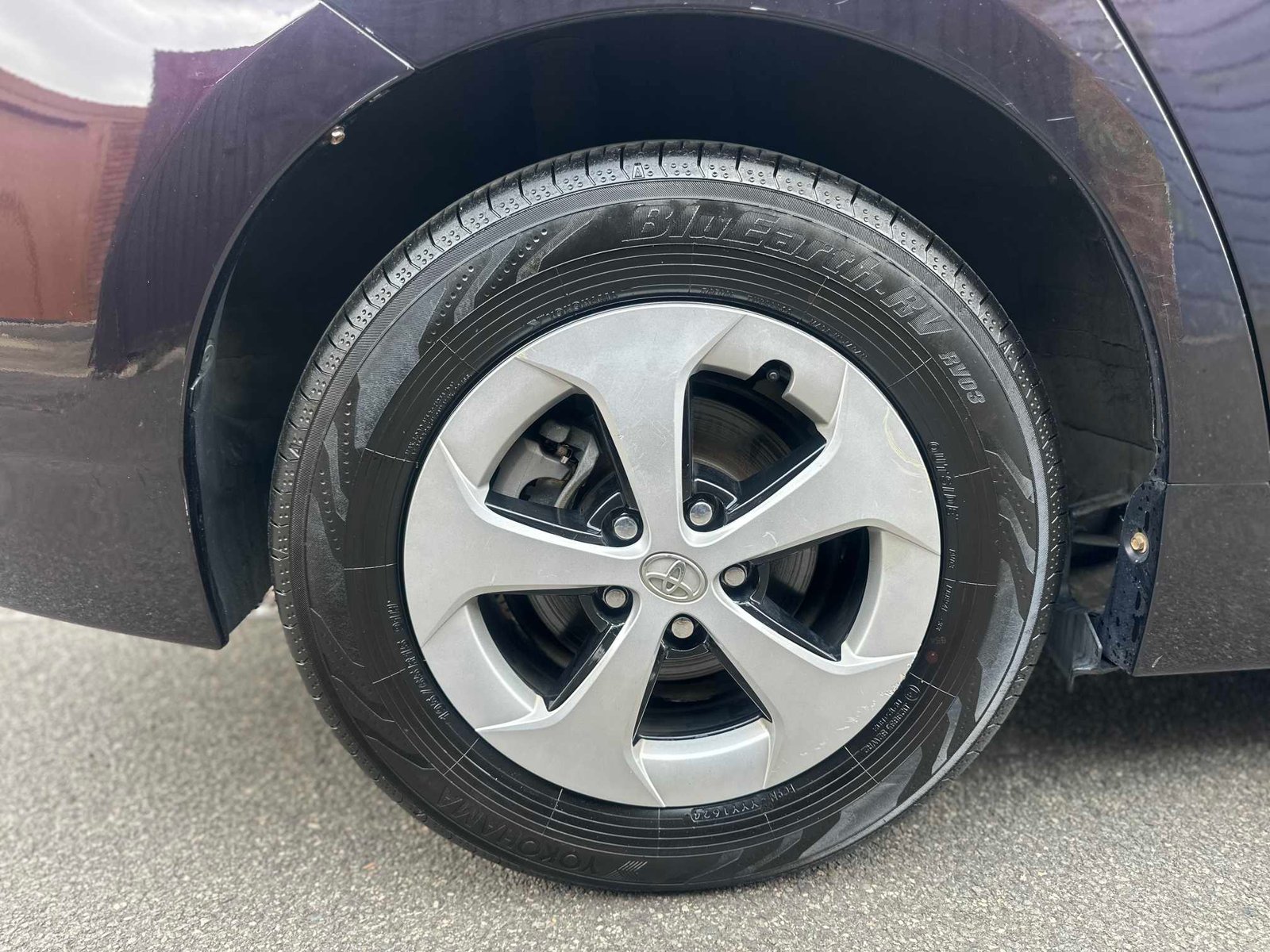 
Toyota Prius 2015 full									