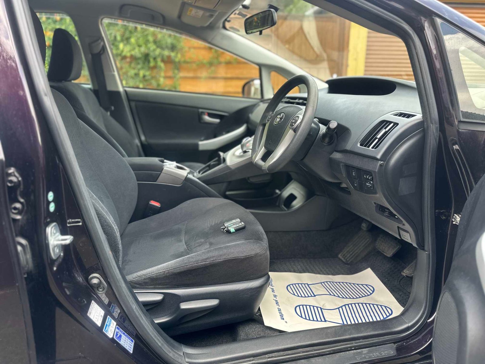 
Toyota Prius 2015 full									