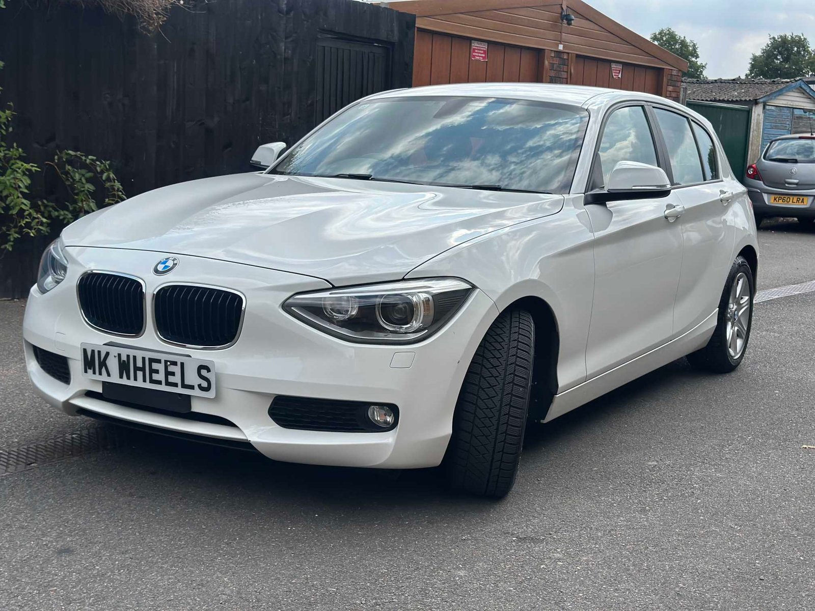 
BMW 1 Series 2012 White full									