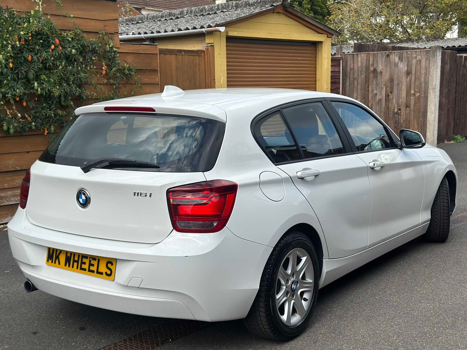 
BMW 1 Series 2012 White full									