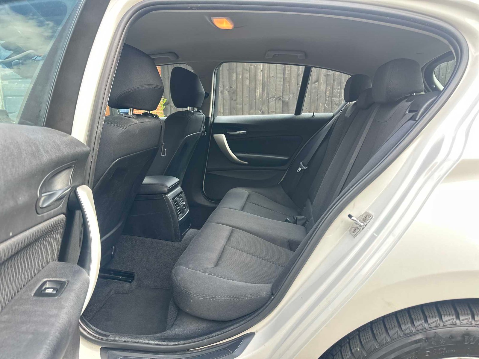 
BMW 1 Series 2012 White full									