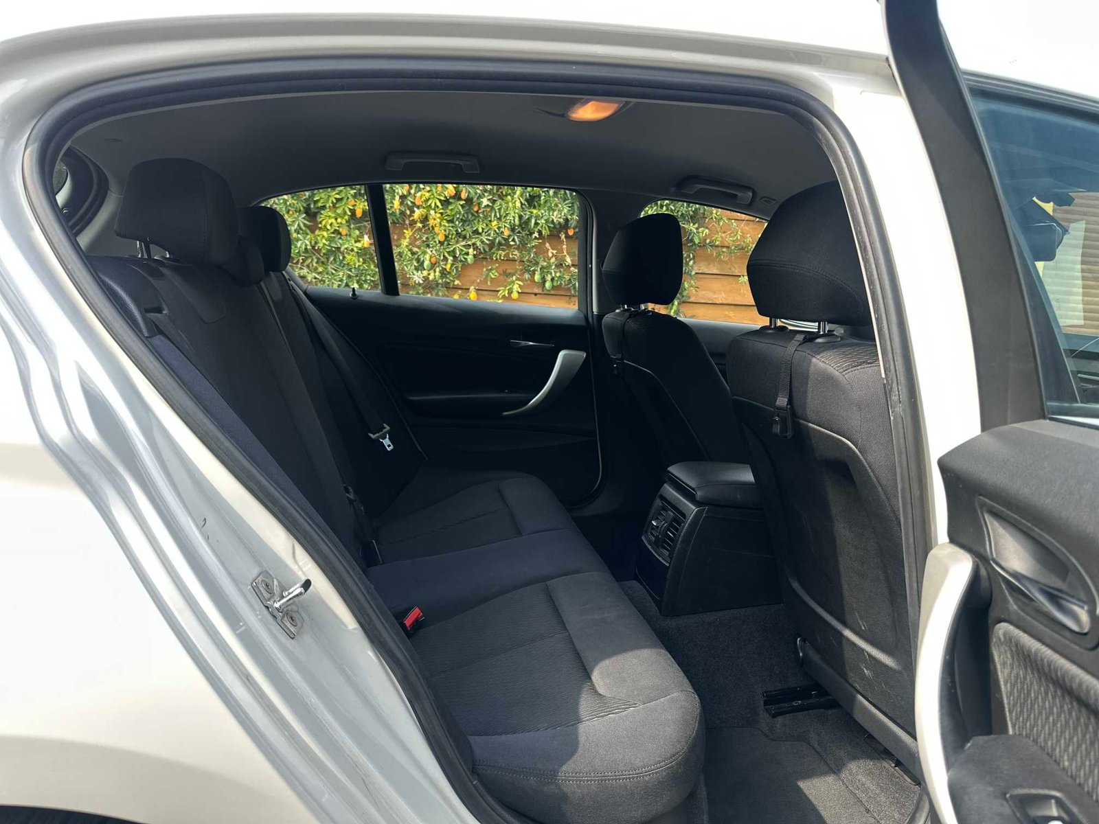 
BMW 1 Series 2012 White full									