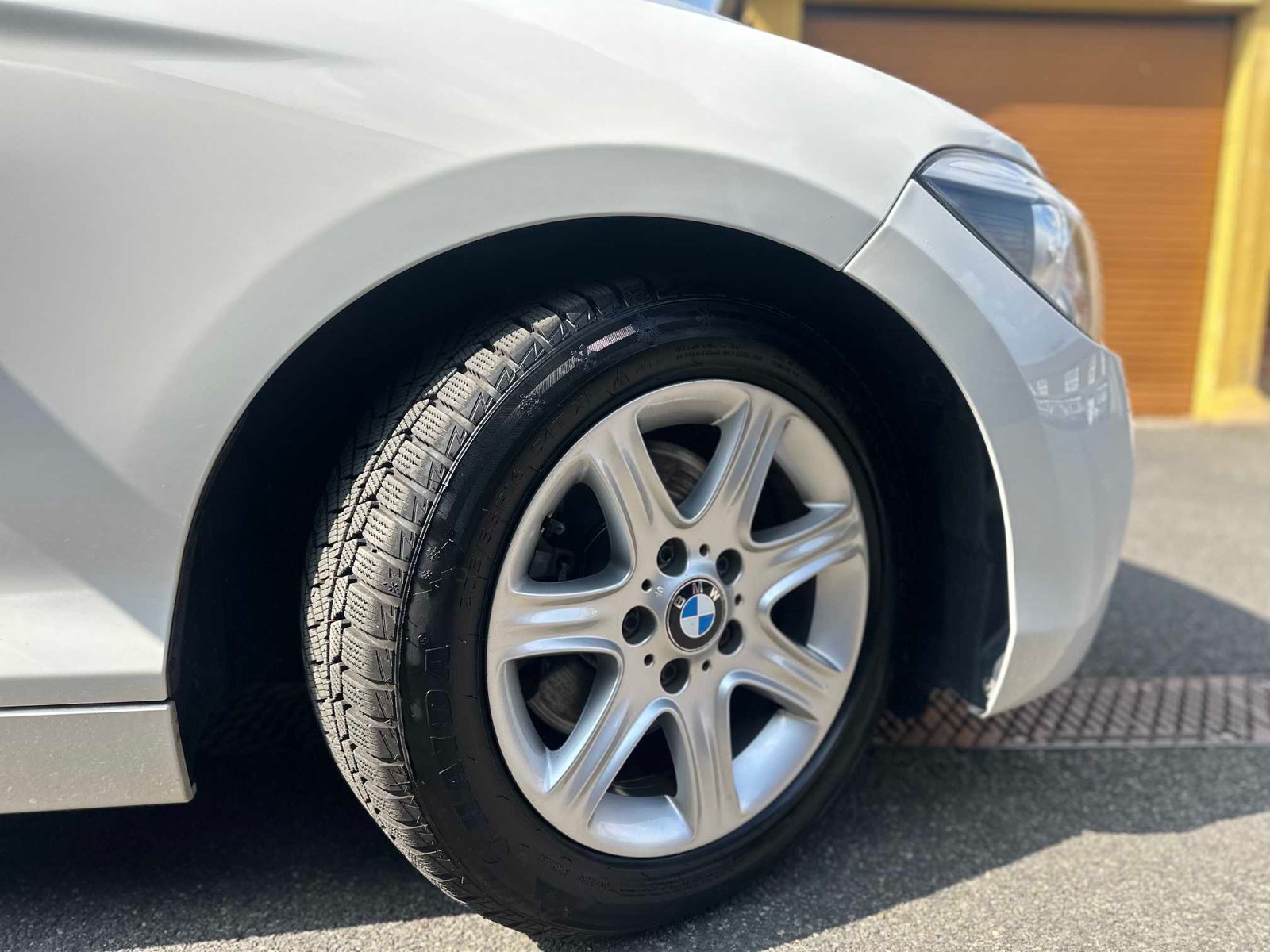 
BMW 1 Series 2012 White full									