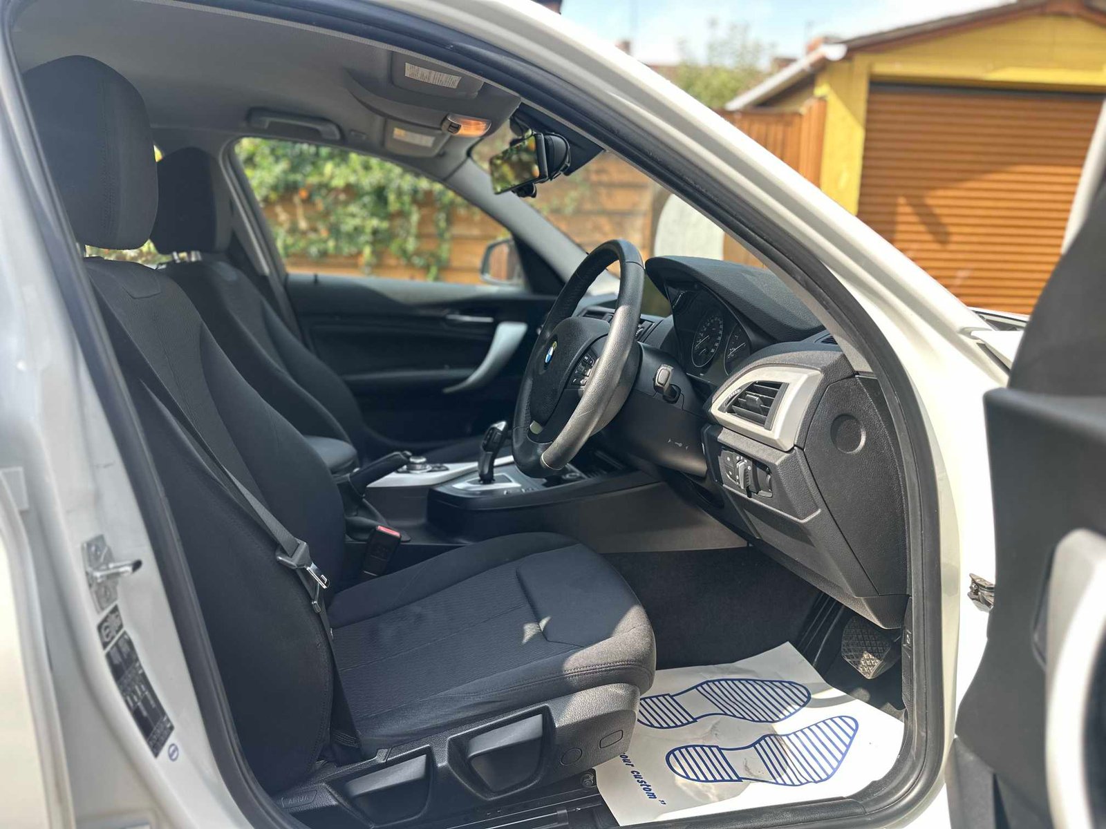 
BMW 1 Series 2012 White full									