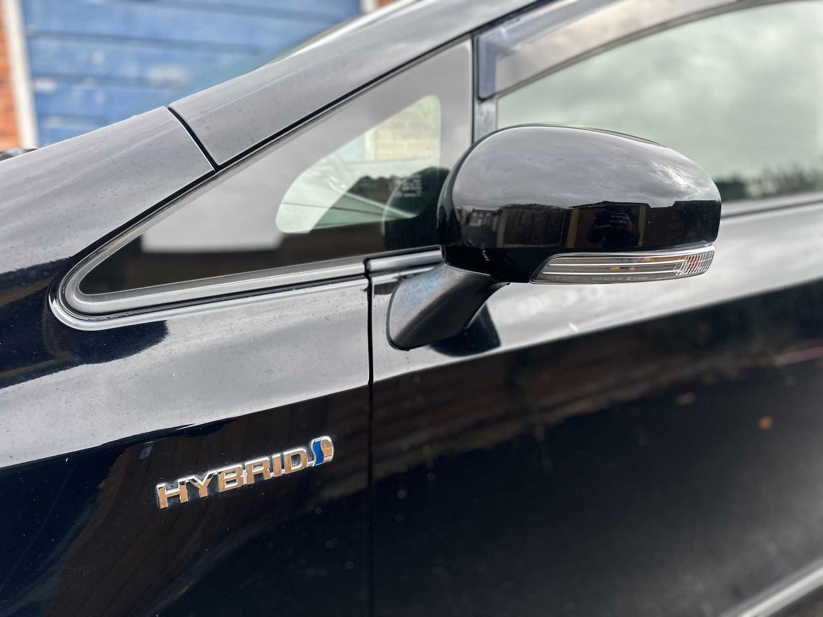 
Toyota Prius Plus 2013 full									