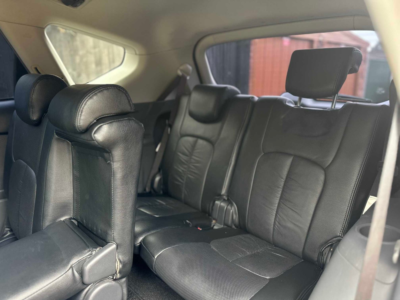 
Toyota Prius Plus 2013 full									