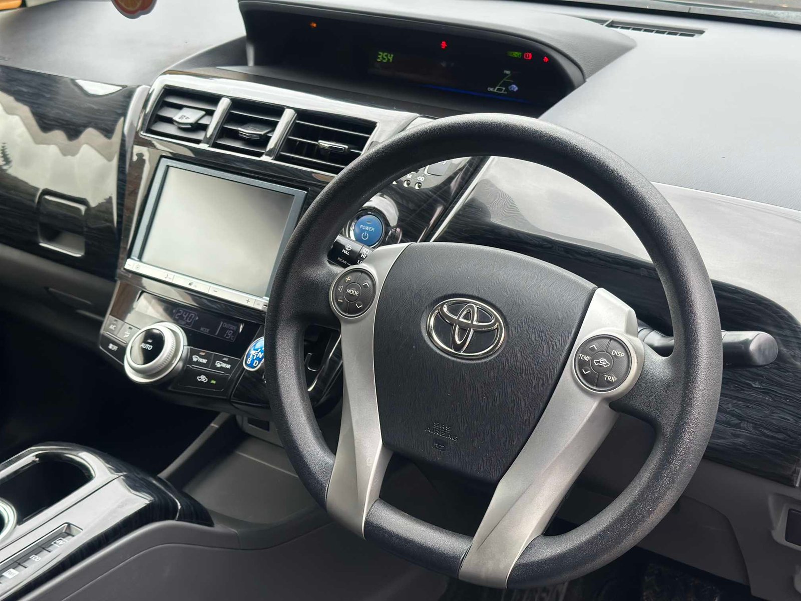 
Toyota Prius Plus 2013 full									