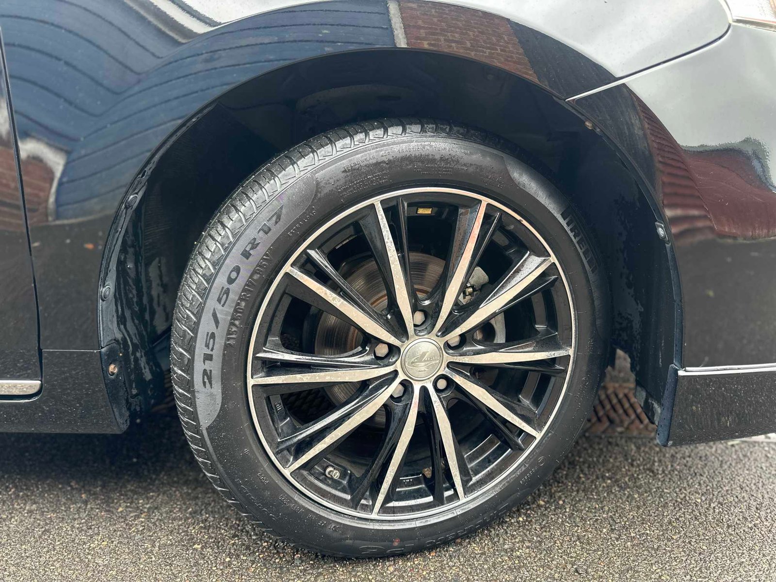 
Toyota Prius Plus 2013 full									