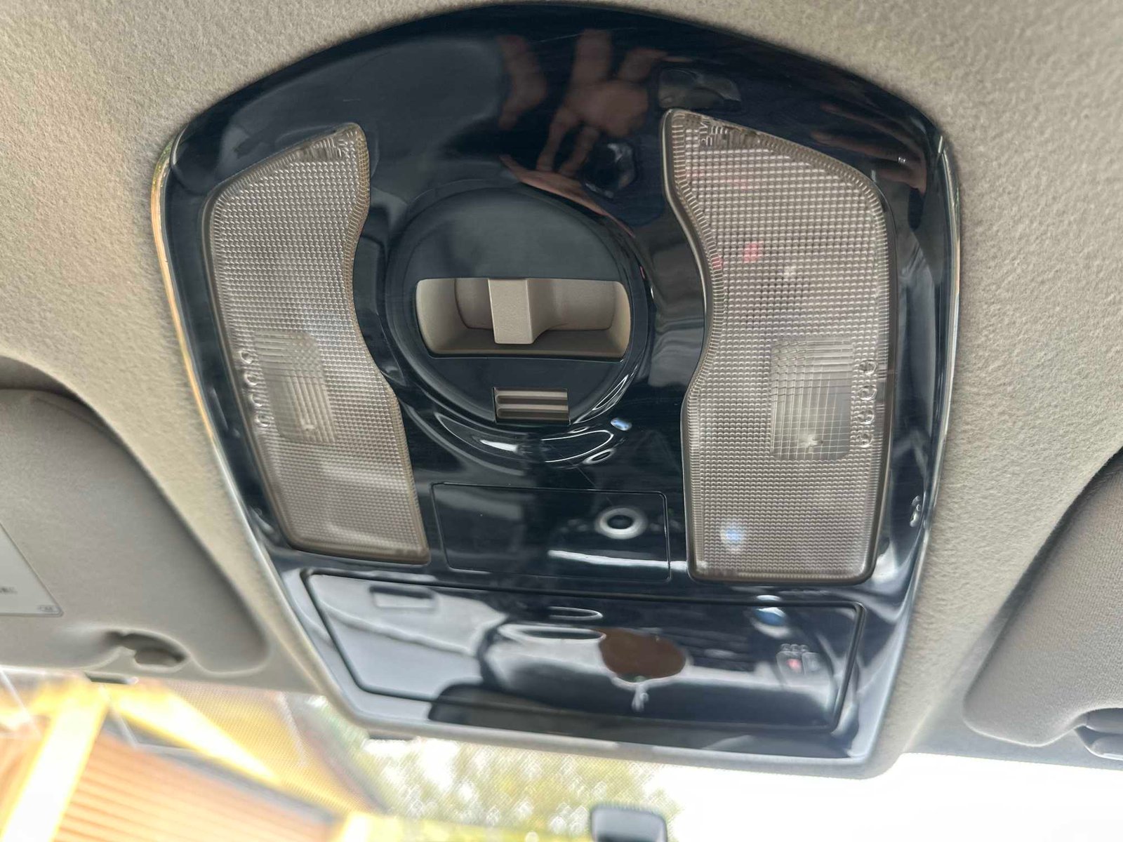 
Toyota Prius Plus 2013 full									