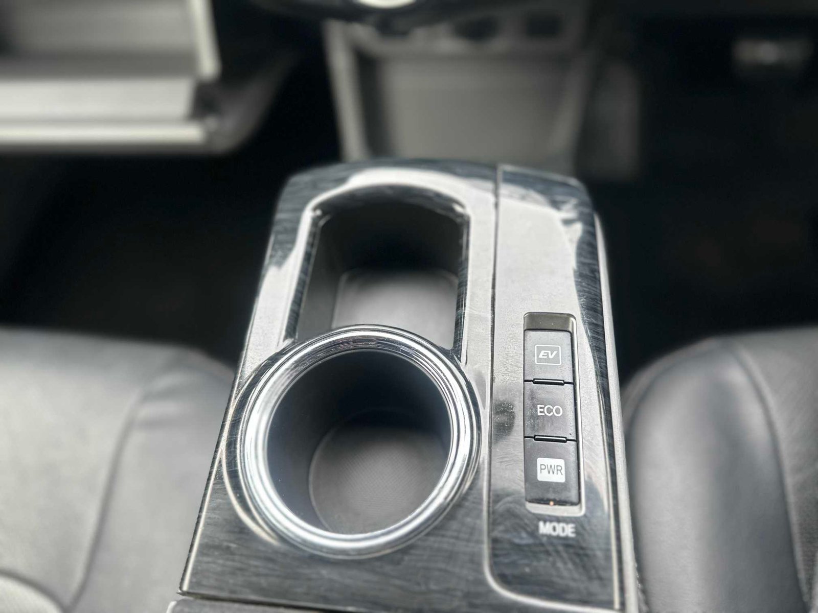 
Toyota Prius Plus 2013 full									